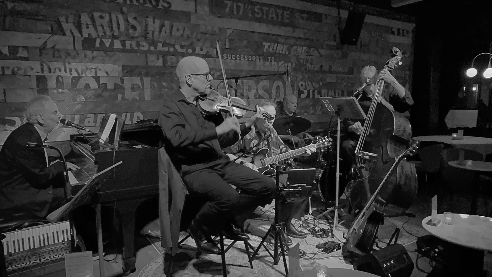 Gypsy Cats 1940s Swing & Gypsy Jazz with Vintage Vocals